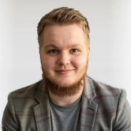 Marvin Benscheid, Gebäudereinigung